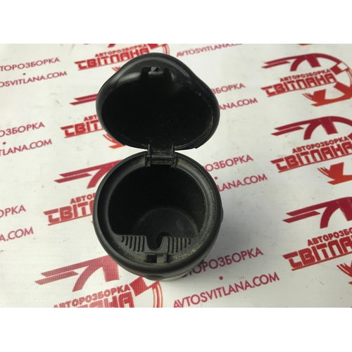 Попільничка Citroen Berlingo 2003-2008 9637996677